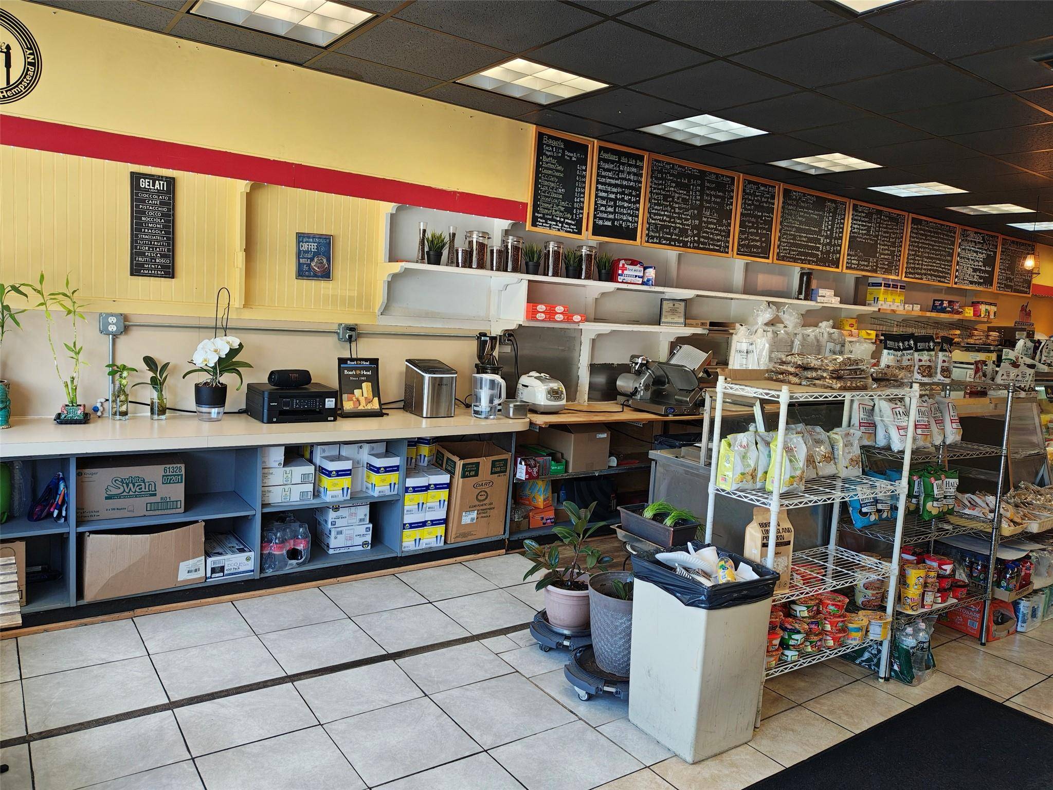 West Hempstead, NY 11552,290 Hempstead AVE