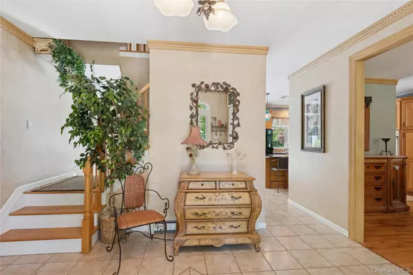 Northport, NY 11768,7 Orient AVE