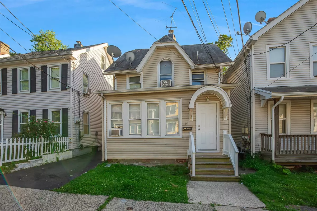Ossining, NY 10562,35 Ann ST