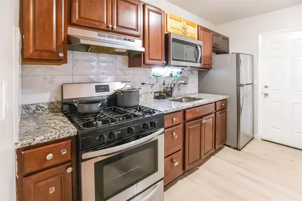 Ossining, NY 10562,35 Ann ST