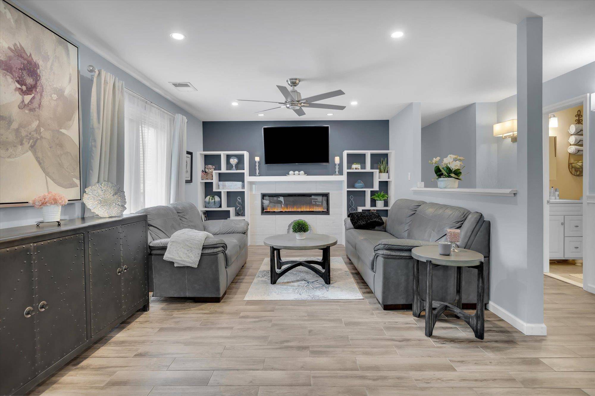 Coram, NY 11727,231 Birchwood RD