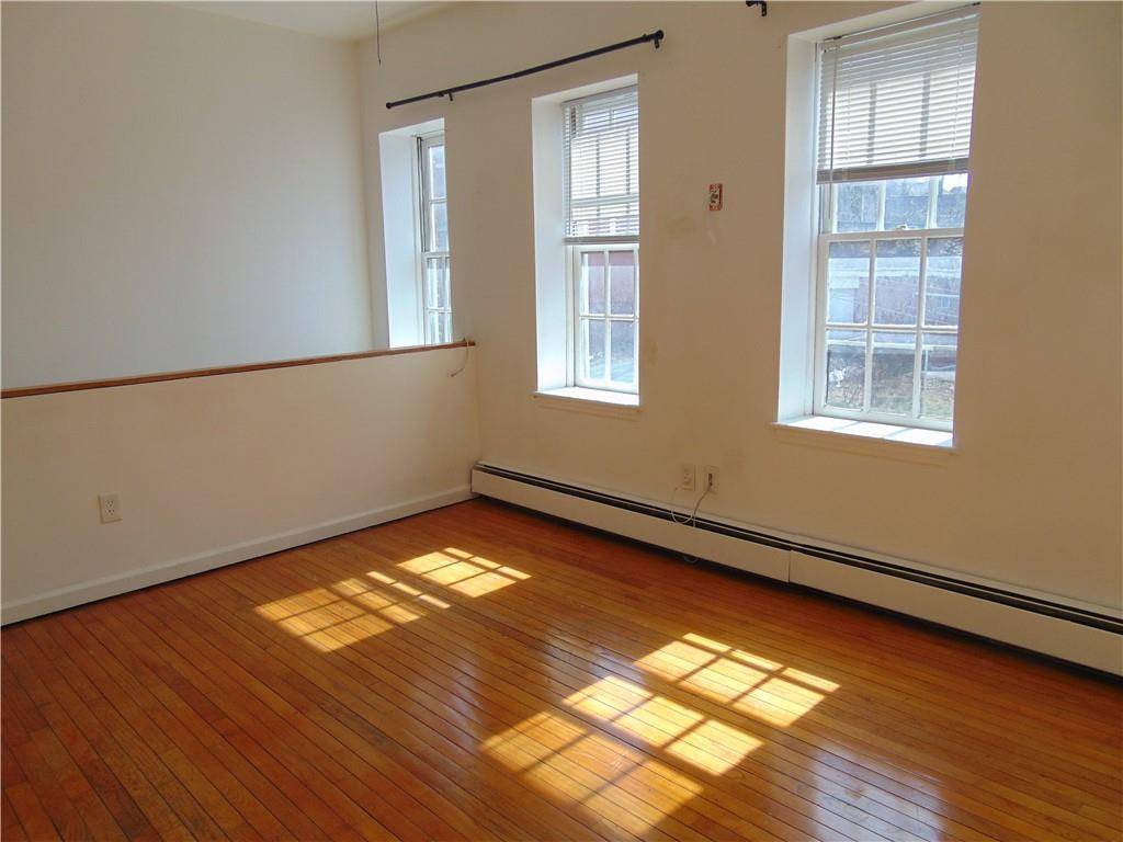 Poughkeepsie, NY 12601,175 Union ST #5