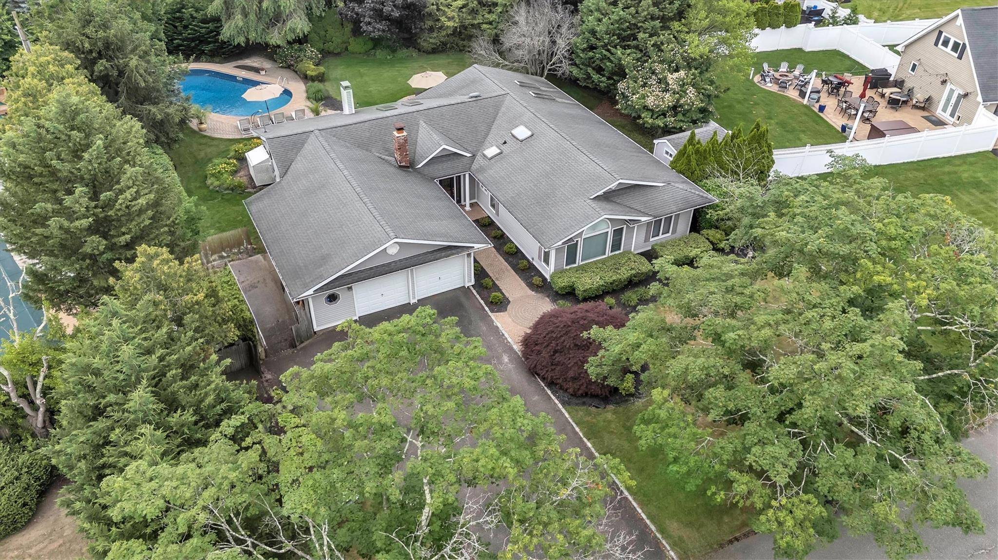 Stony Brook, NY 11790,12 Hasting DR