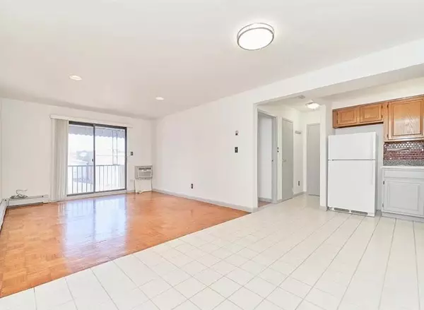 Corona, NY 11368,5611 Van Cleef ST