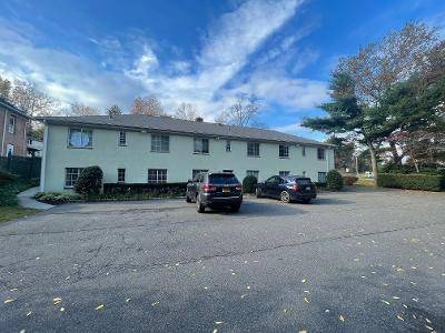 Huntington, NY 11743,50 Woodbury RD