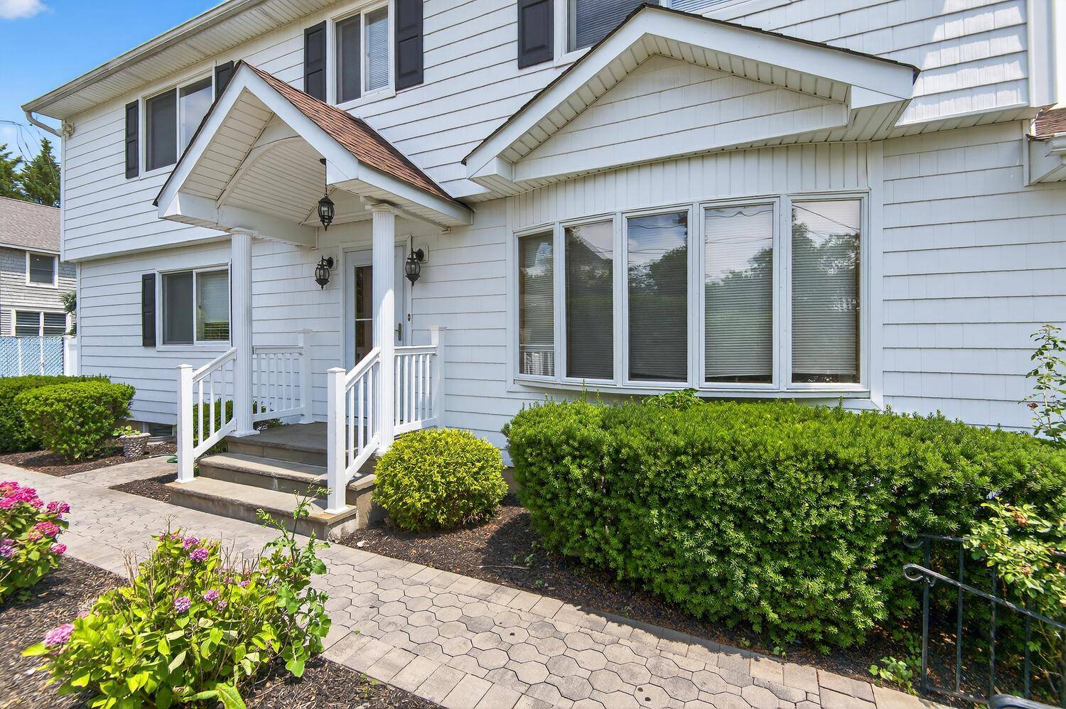 Glen Cove, NY 11542,10 Franklin AVE
