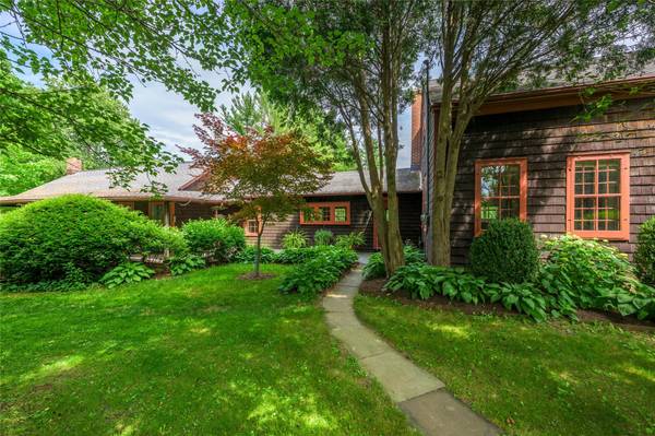 Hillsdale, NY 12529,9960 Route 22