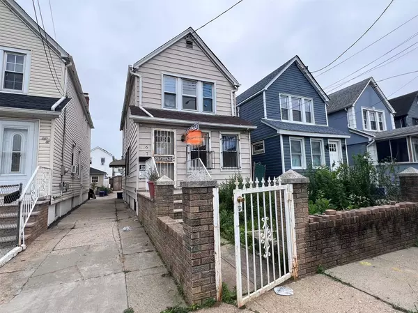 11617 141st ST, Jamaica, NY 11436
