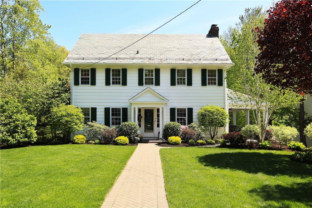 18 Forest LN, Scarsdale, NY 10583