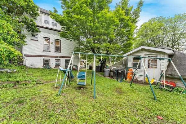 Yonkers, NY 10701,39 Locust Hill