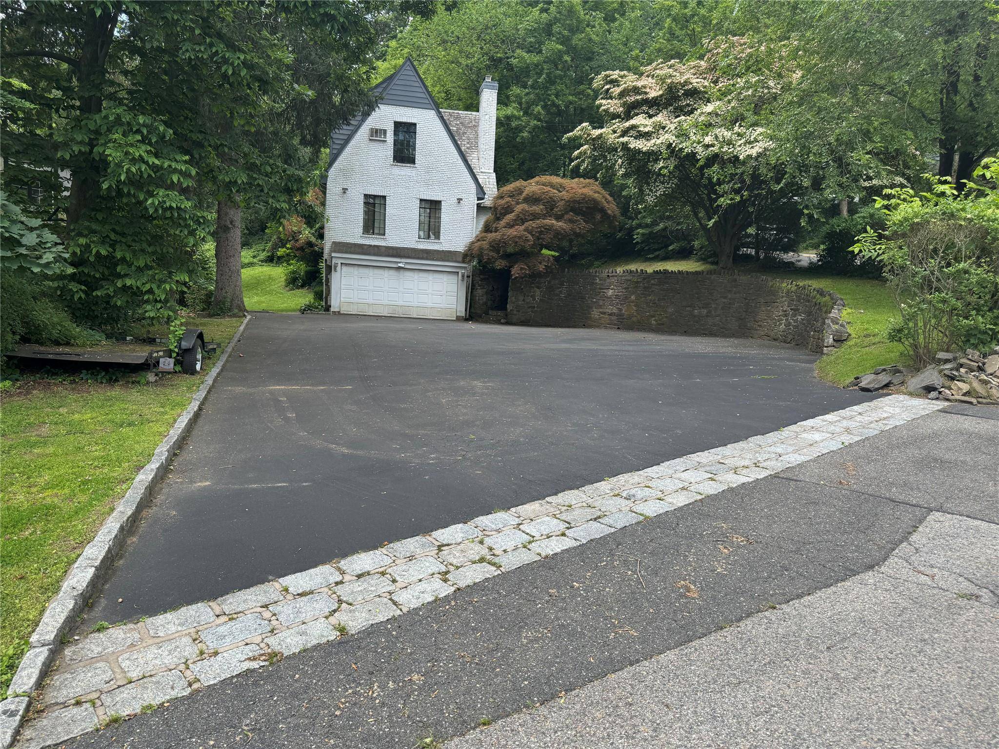 Yonkers, NY 10710,25 Alta Vista DR