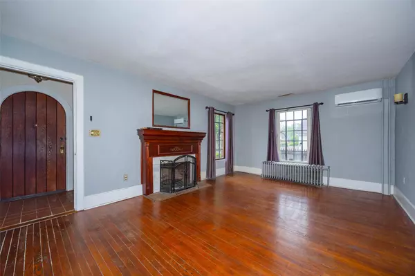 Poughkeepsie, NY 12603,67 Davis AVE