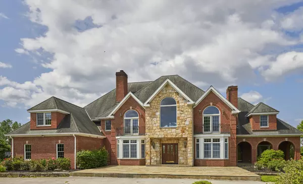 Poughkeepsie, NY 12603,143 Bedell