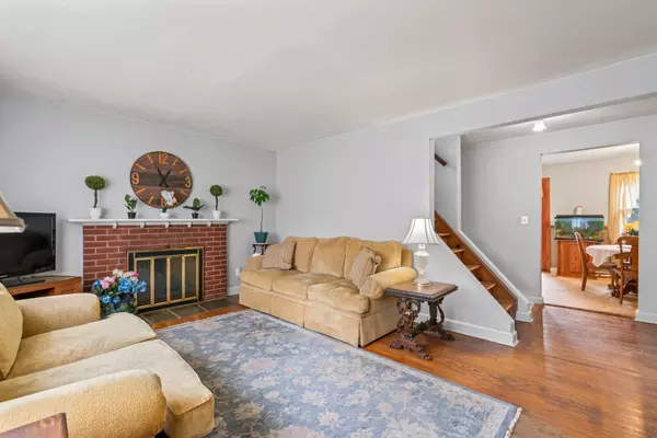 East Northport, NY 11731,808 4th ST