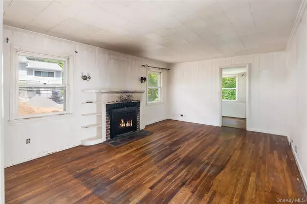 Mahopac, NY 10541,18 & 15 Locust DR