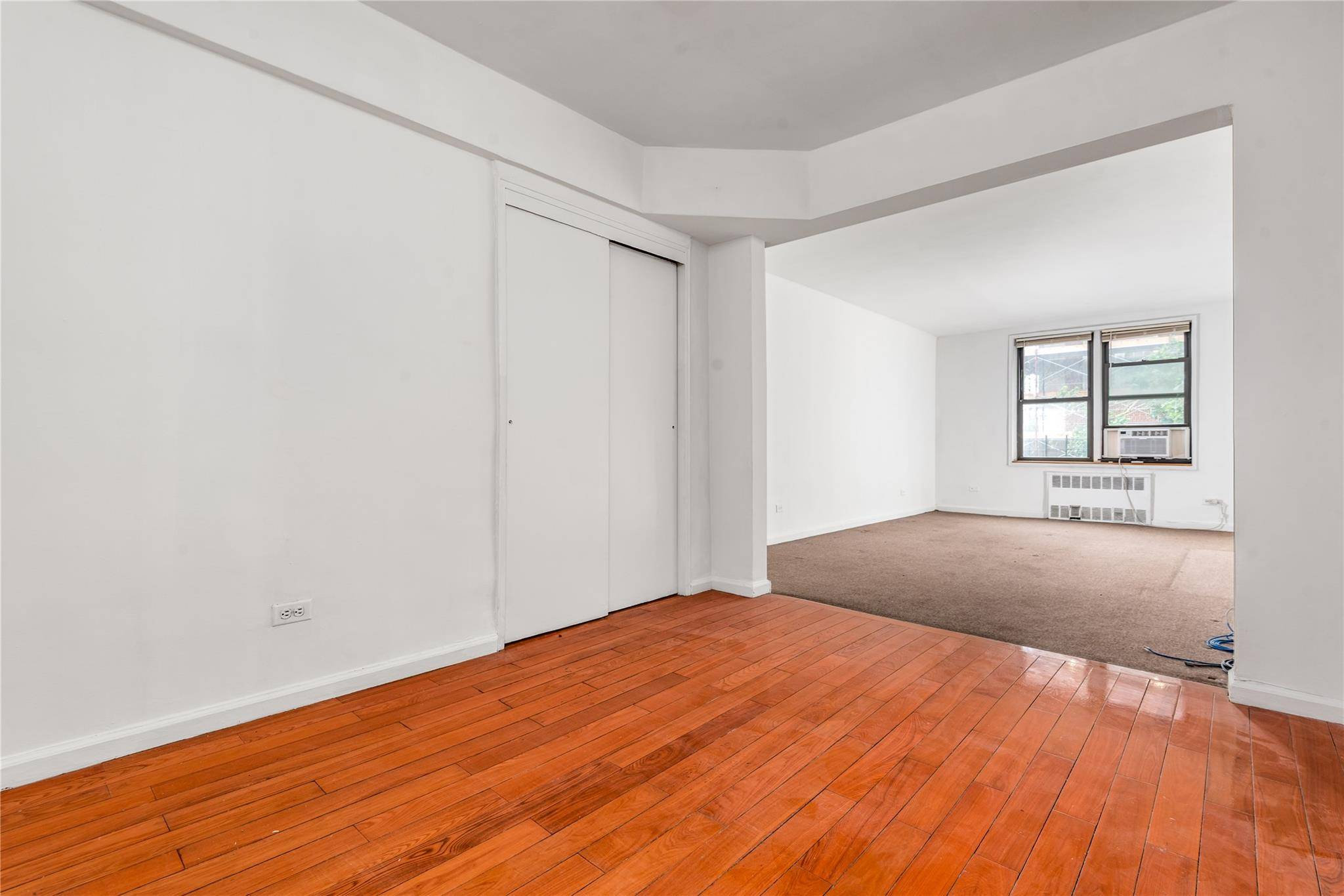 Jackson Heights, NY 11372,33-45 94th ST #3K