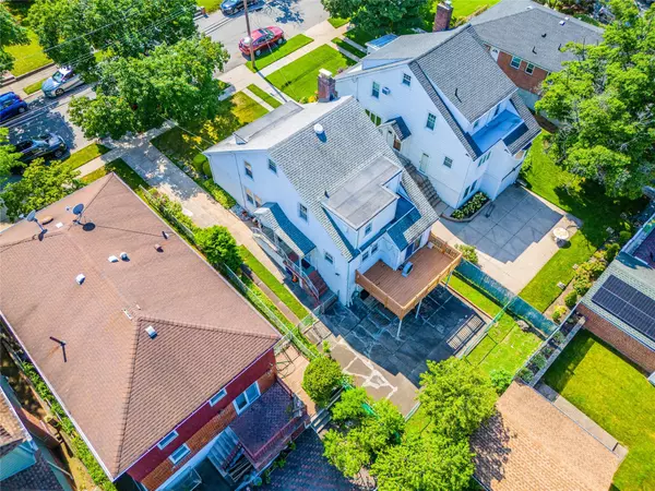 Bayside, NY 11361,3611 204th ST