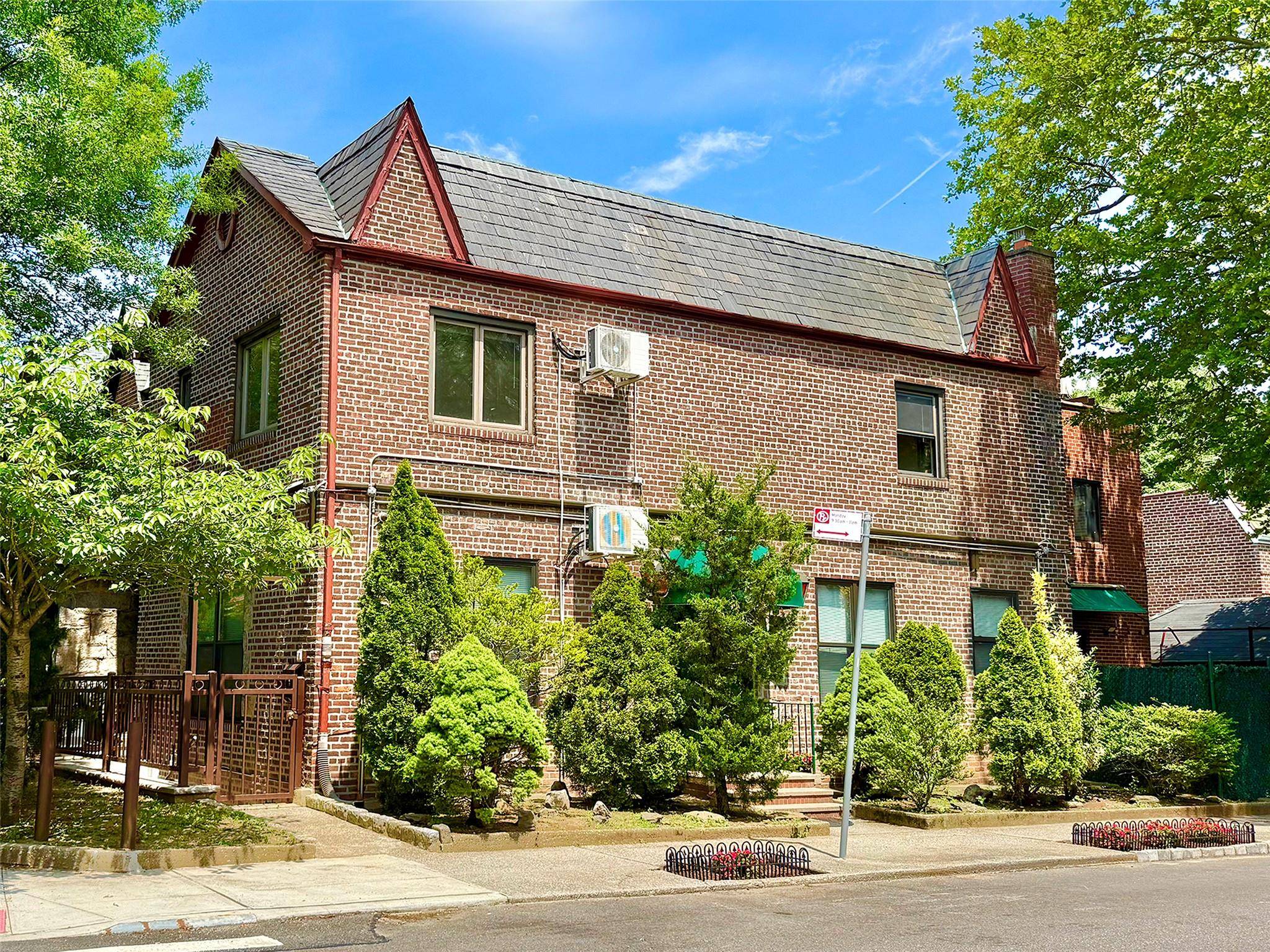 7267 Yellowstone BLVD, Forest Hills, NY 11375