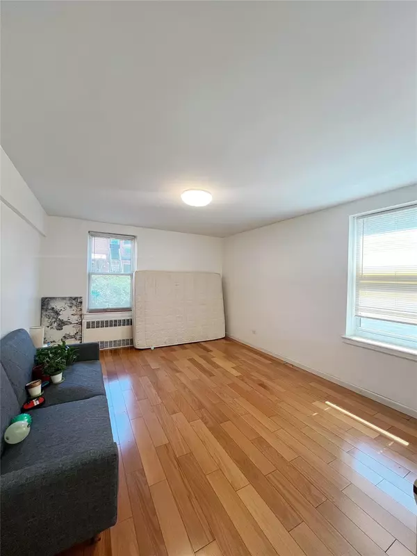Flushing, NY 11355,14444 41st AVE #1M