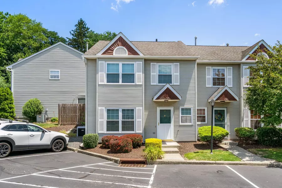 256 Quassaick AVE #17, New Windsor, NY 12553