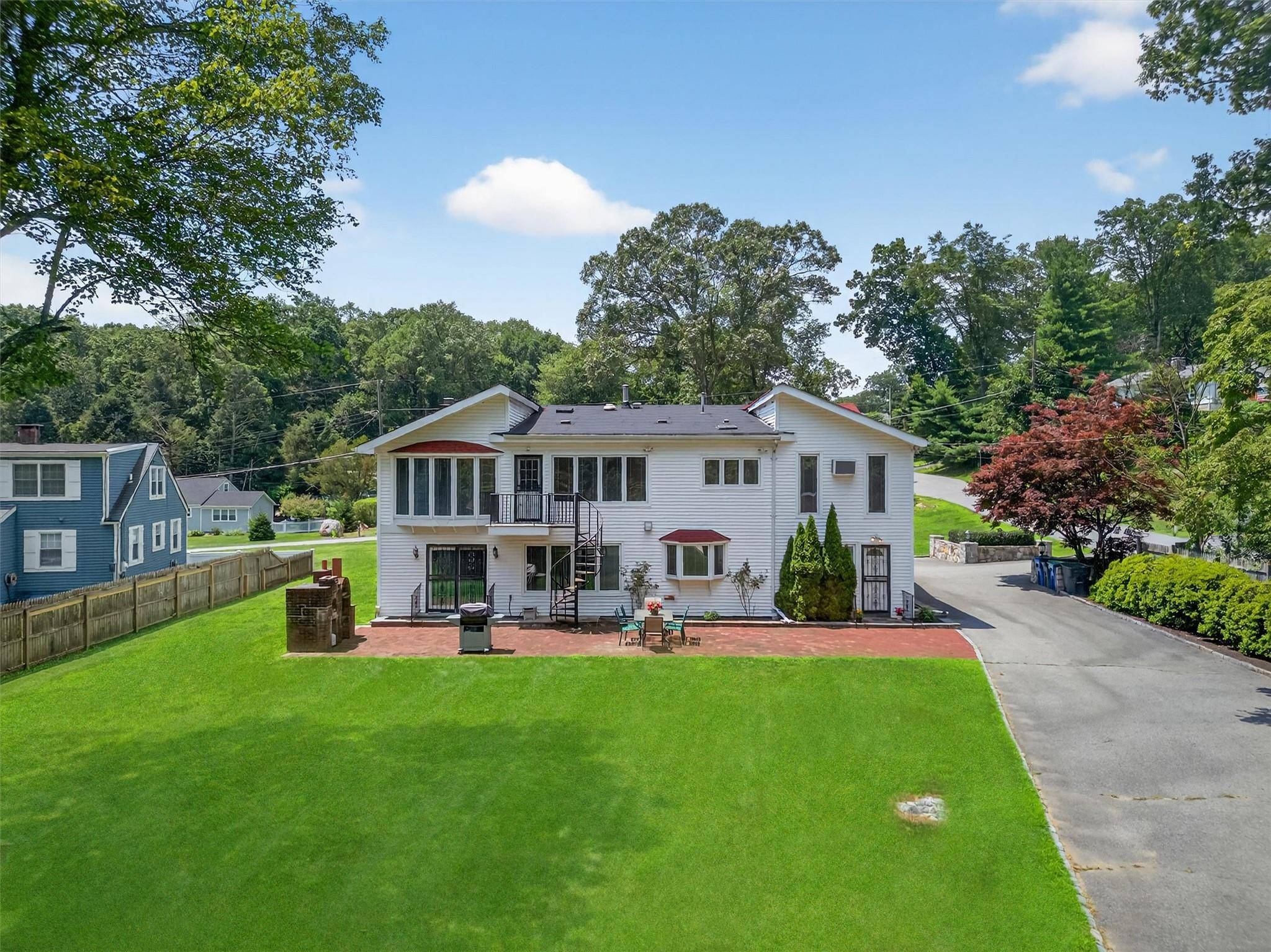 49 Oakridge RD, North Salem, NY 10560