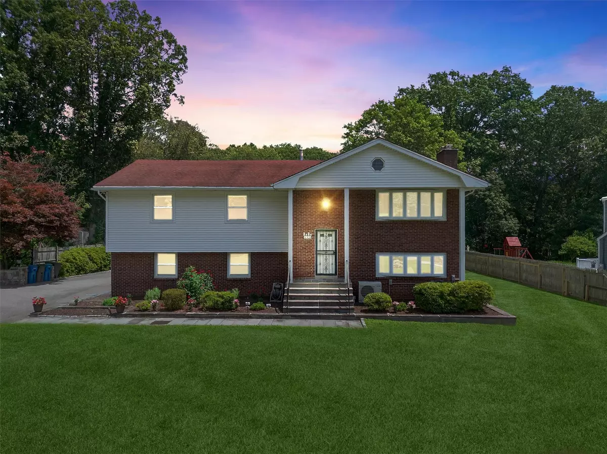 North Salem, NY 10560,49 Oakridge RD