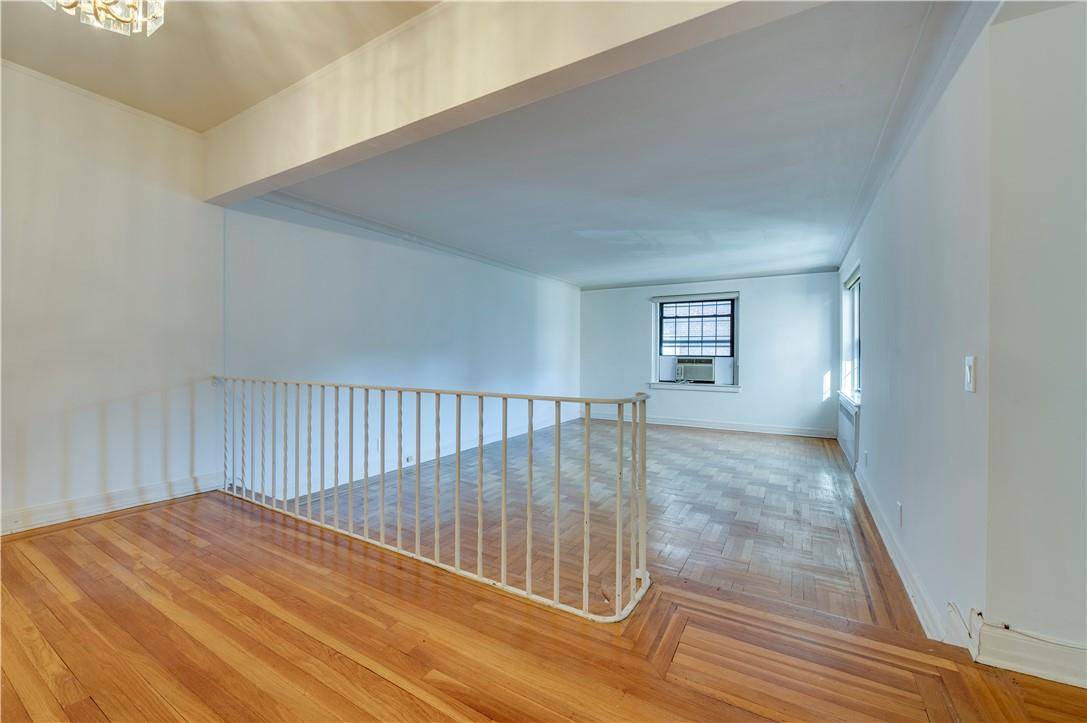 Bronxville, NY 10708,35 Parkview AVE #5C