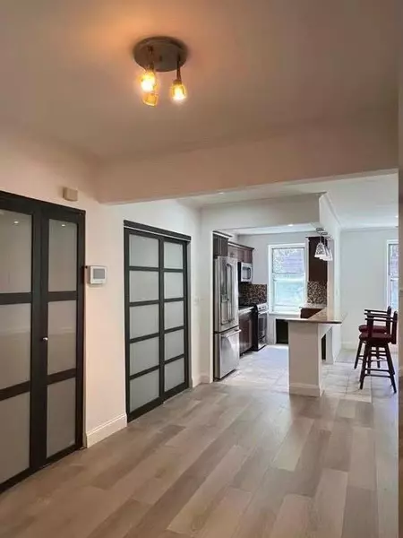 85-11 34th AVE #2R, Jackson Heights, NY 11372