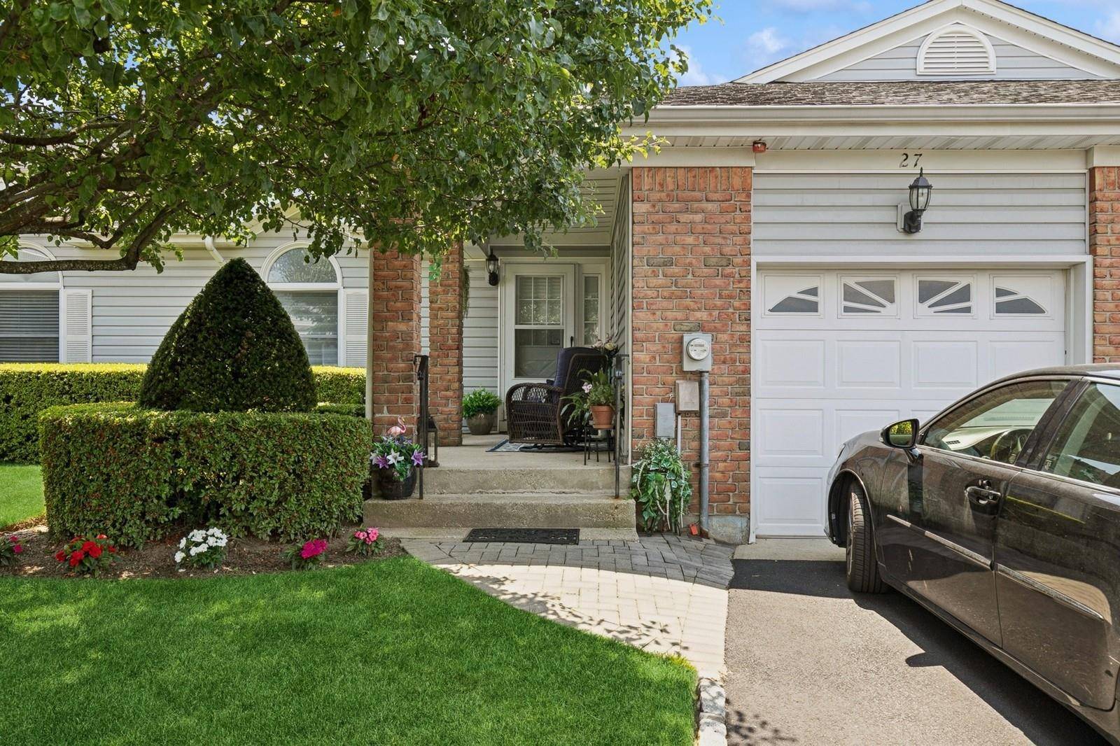 27 Primrose LN #22A, North Babylon, NY 11703