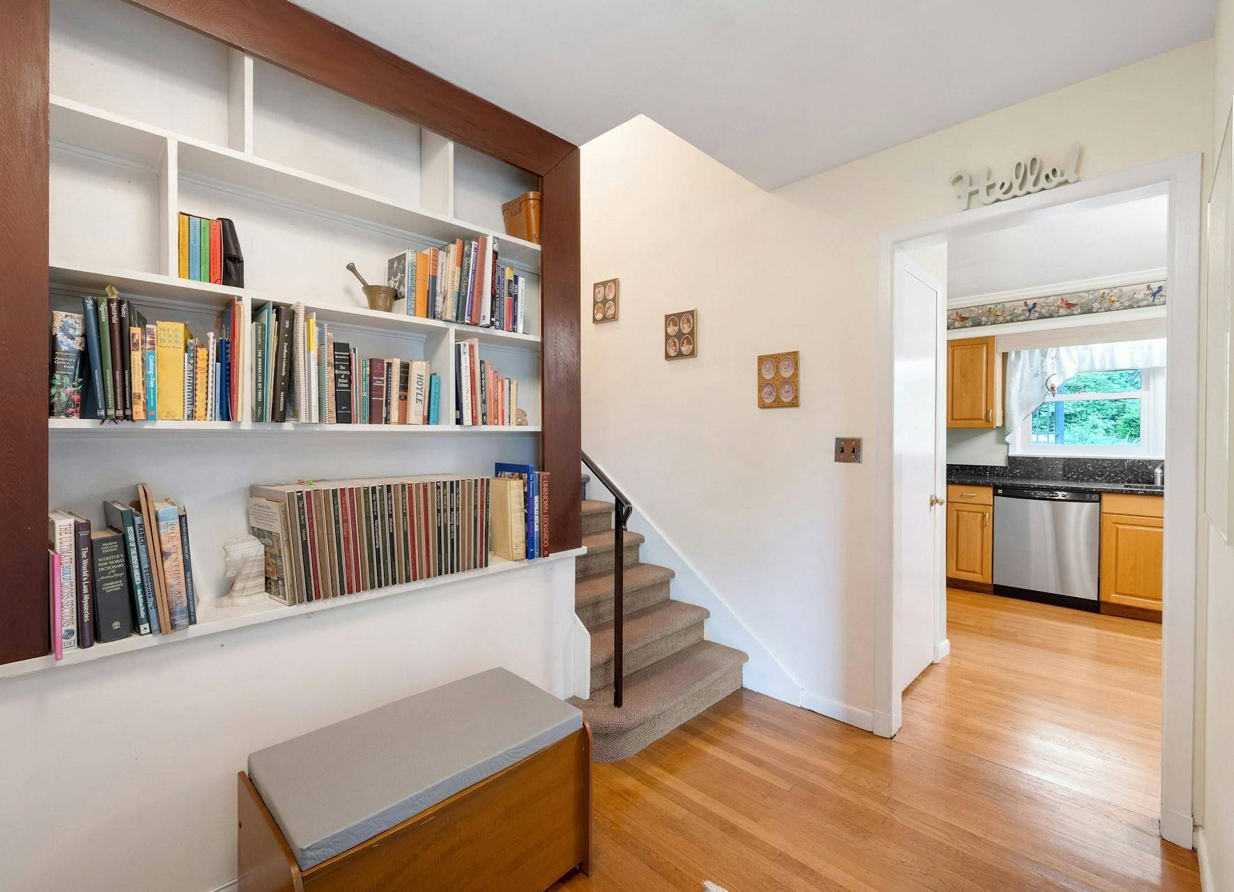 Mamaroneck, NY 10543,9 Harrington PL