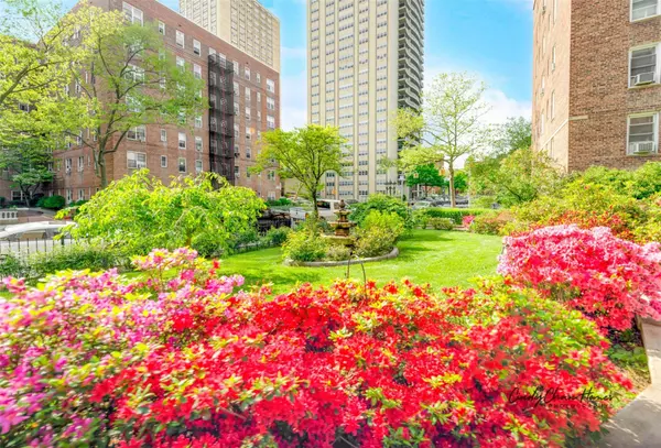 67-11 Yellowstone BLVD #2B, Forest Hills, NY 11375