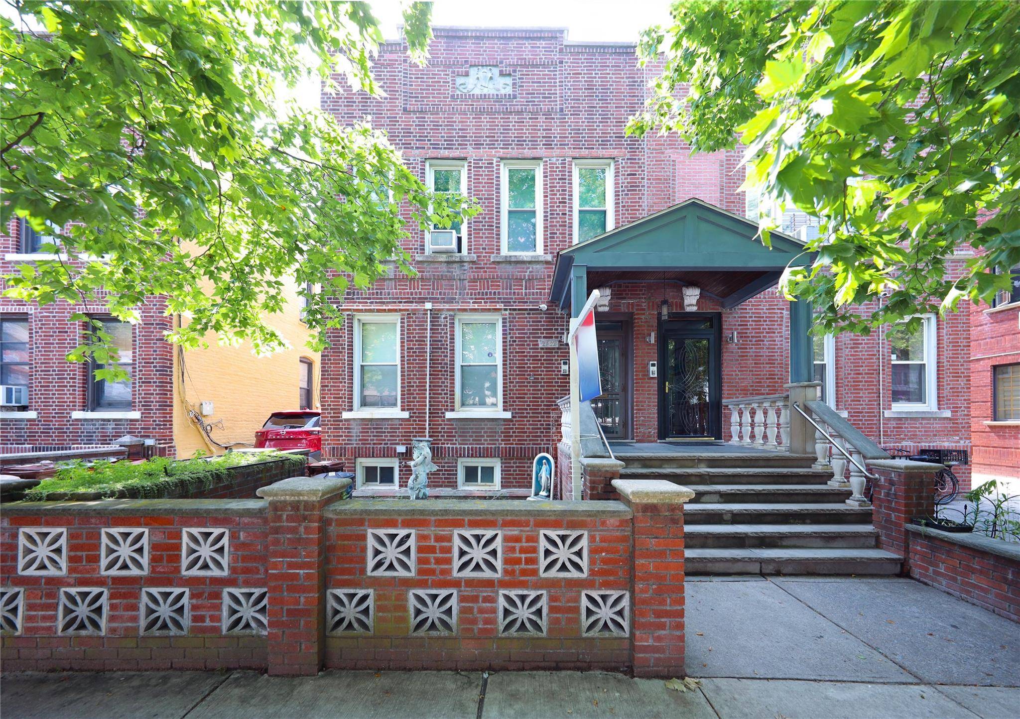 2132 E 13th ST, Brooklyn, NY 11229
