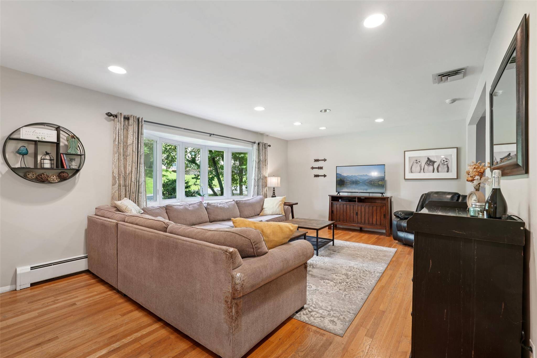 Suffern, NY 10901,27A Claremont LN