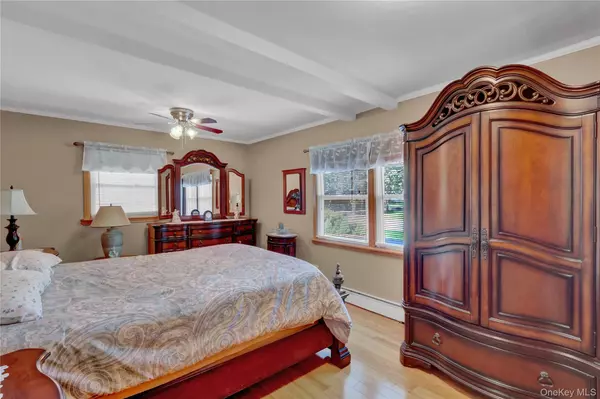 Stony Brook, NY 11790,39 Pembrook DR
