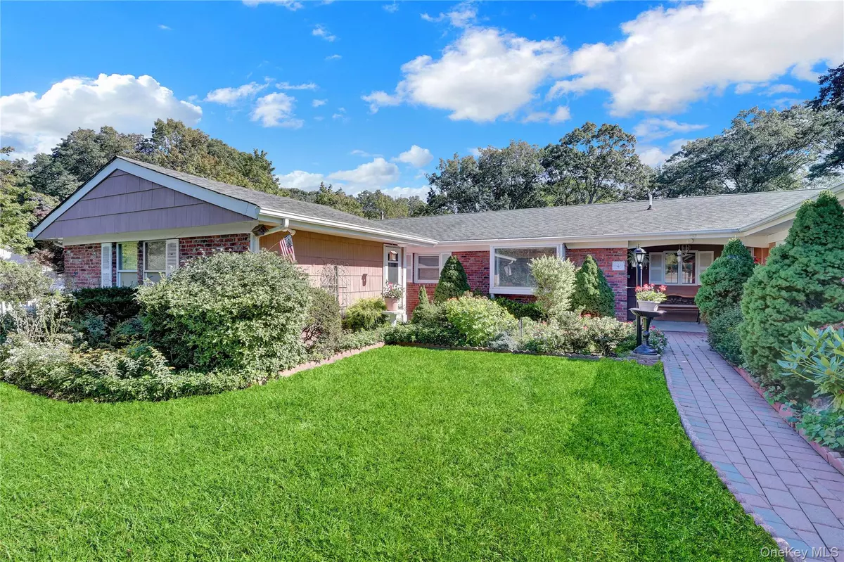 Stony Brook, NY 11790,39 Pembrook DR