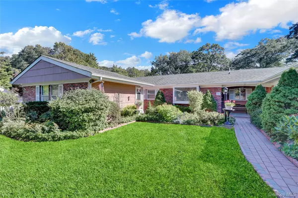 39 Pembrook DR, Stony Brook, NY 11790
