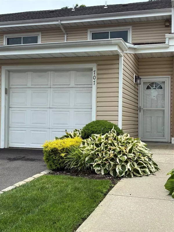 Baldwin, NY 11510,2355 Pershing BLVD #707