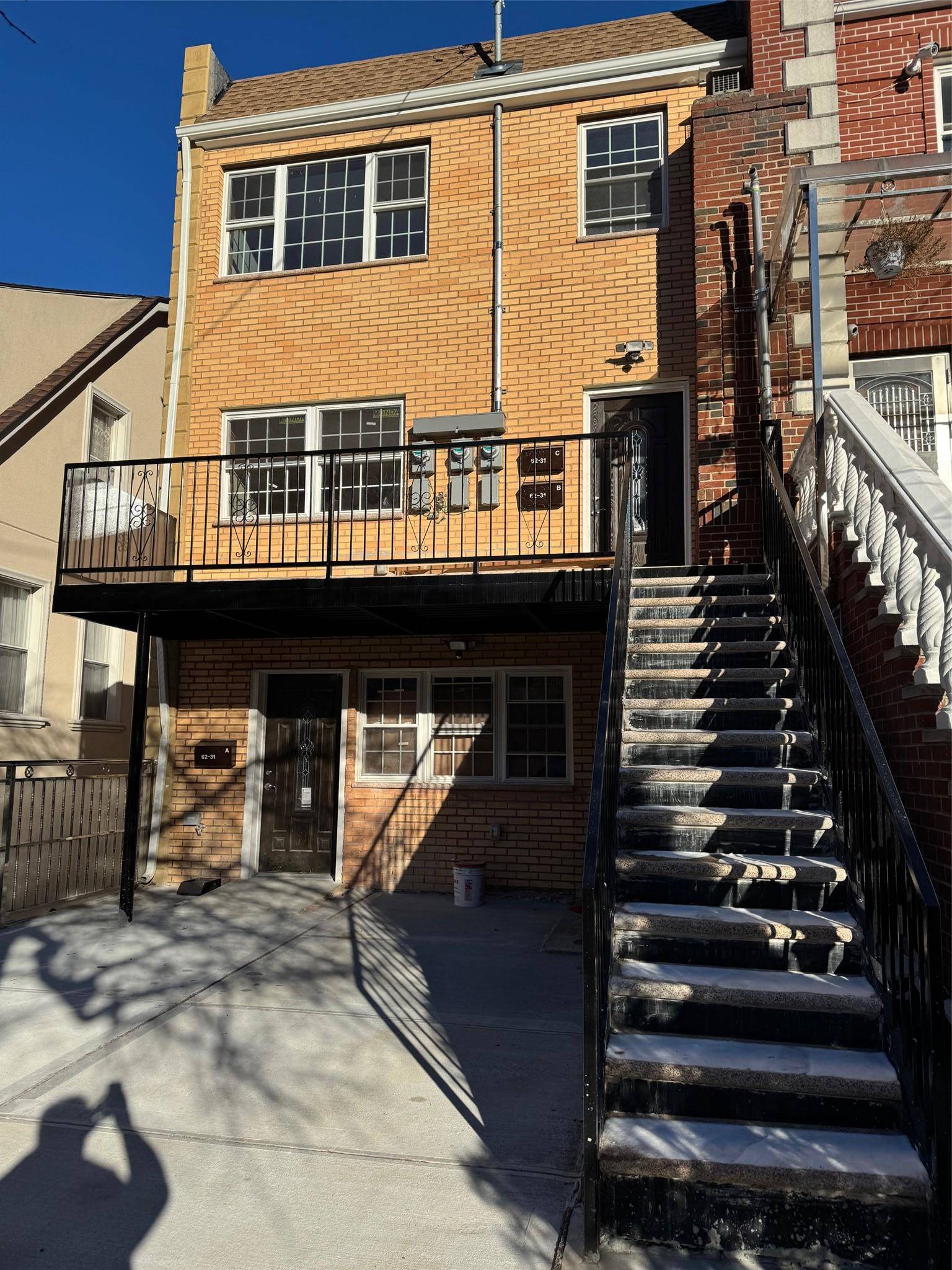 Rego Park, NY 11374,62-31 99 ST #B