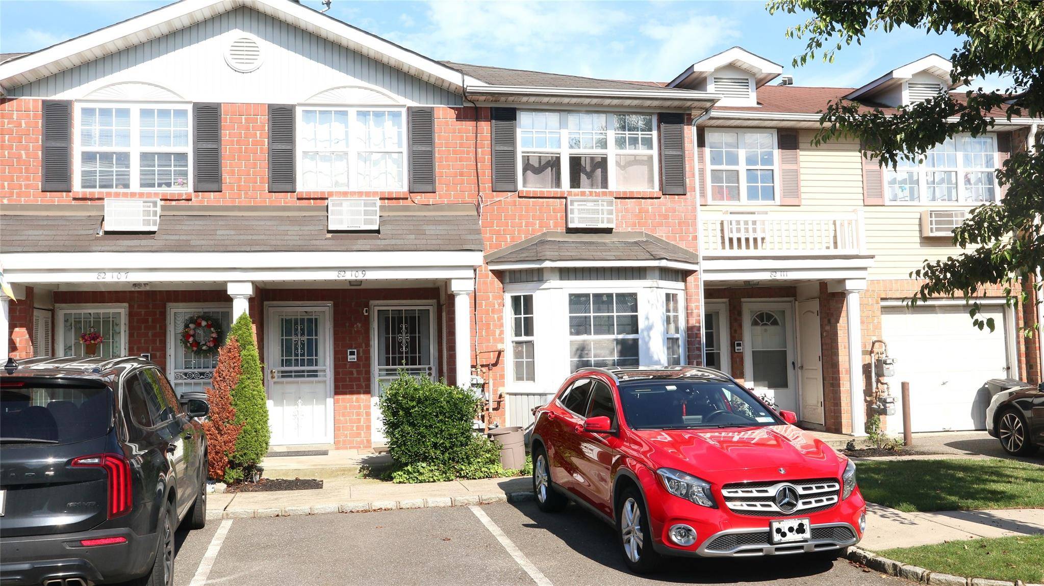 Queens Village, NY 11427,82109 Country Pointe CIR