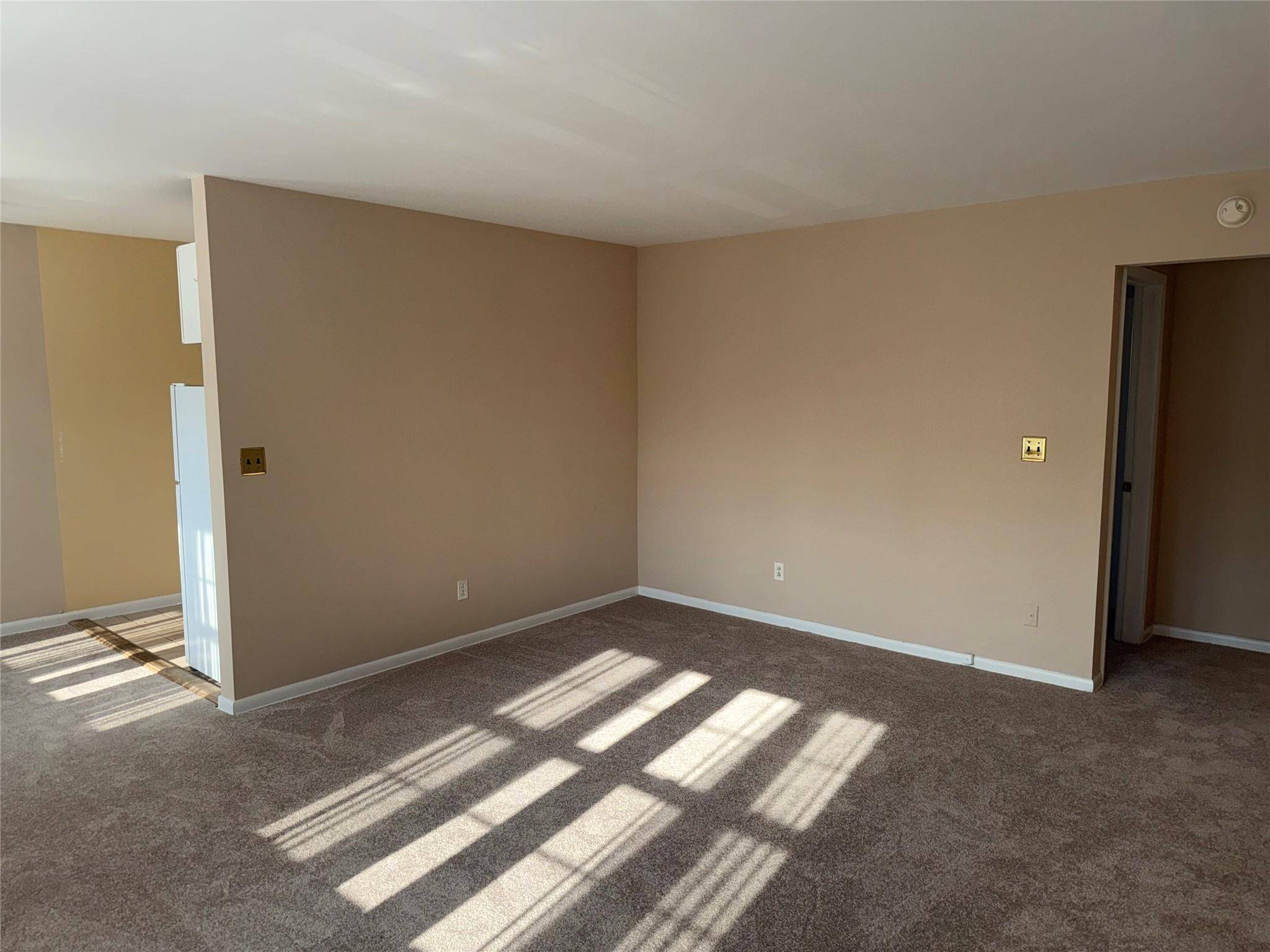 Tarrytown, NY 10591,240 S Broadway #6C