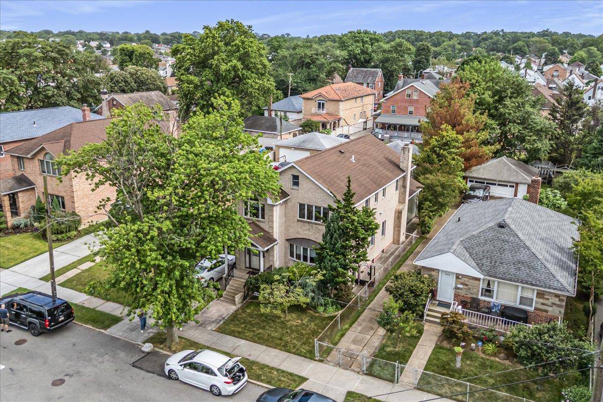 Whitestone, NY 11357,154-46 22nd AVE