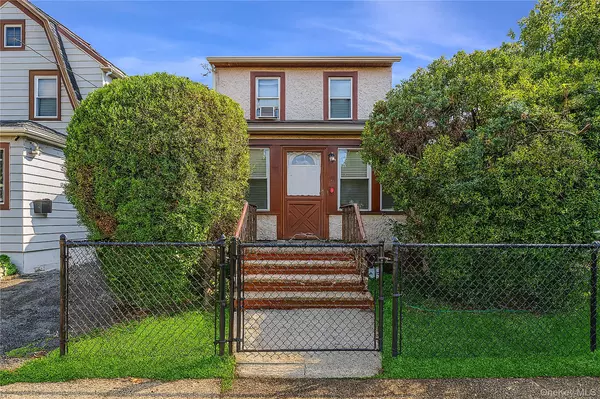 110 Buscher AVE,  Valley Stream,  NY 11580