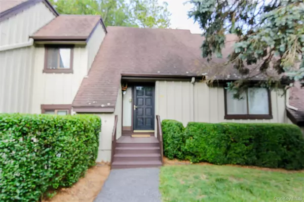 221 Locust LN,  Irvington,  NY 10533