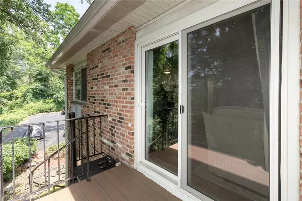 Croton-on-hudson, NY 10520,16 Scenic Drive #X