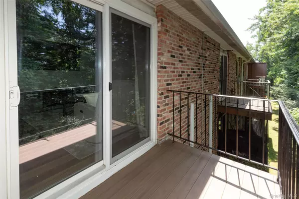 Croton-on-hudson, NY 10520,16 Scenic Drive #X