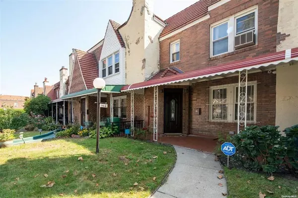 Saint Albans, NY 11434,178-10 Leslie RD