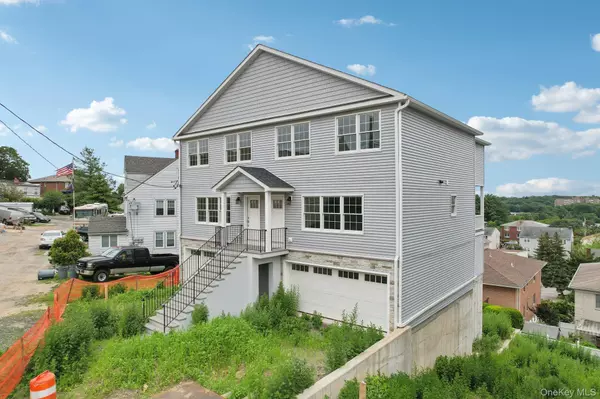 Yonkers, NY 10704,90 University AVE