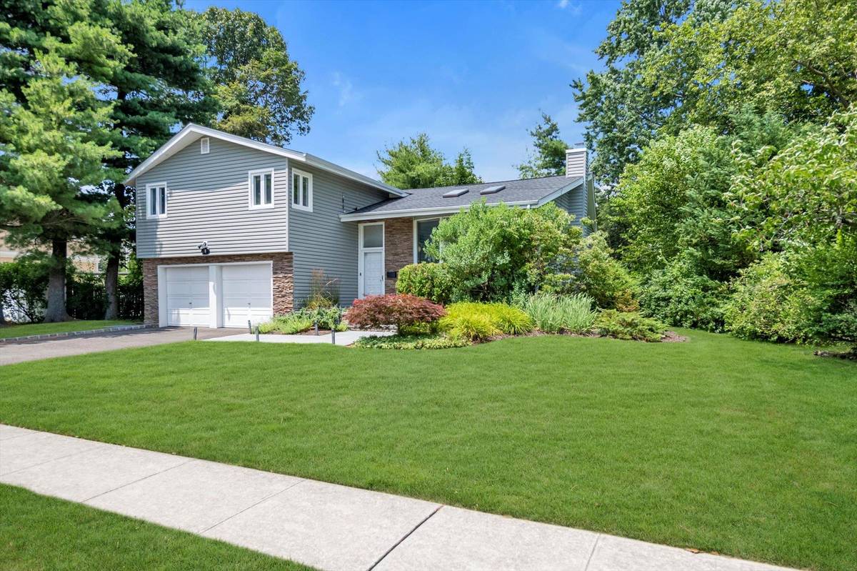 Jericho, NY 11753,38 Orange DR