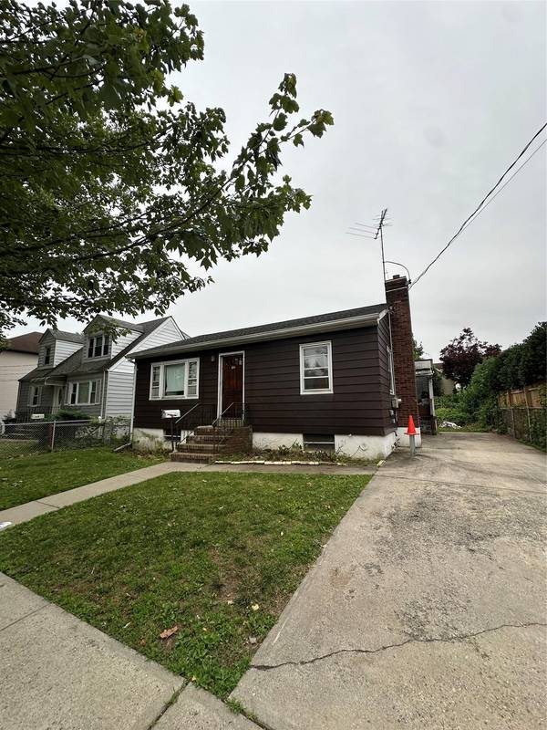 100 Atlantic AVE, Staten Island, NY 10304