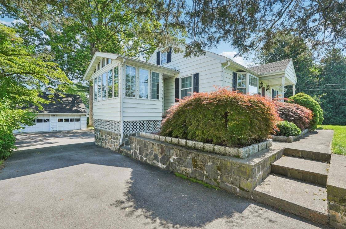 Stony Point, NY 10980,63 Washburns LN